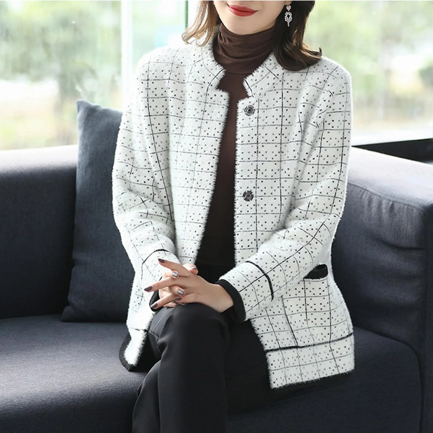 Women 2024 Winter Faux Fur Crop Coat Lapel Long Sleeve Fuzzy Fleece Outerwear Button Down Sherpa Jackets Fall Outfits