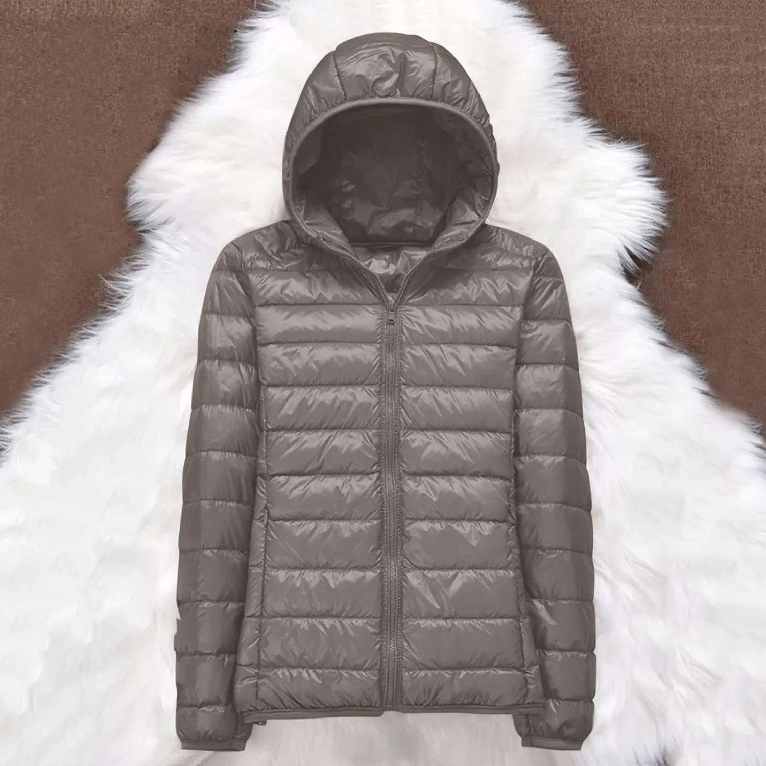Womens Winter Cropped Jackets Packable Lightweight Solid Color Casual Puffer Jacket Warm Zip Up Hooded Quilted Down Jacket